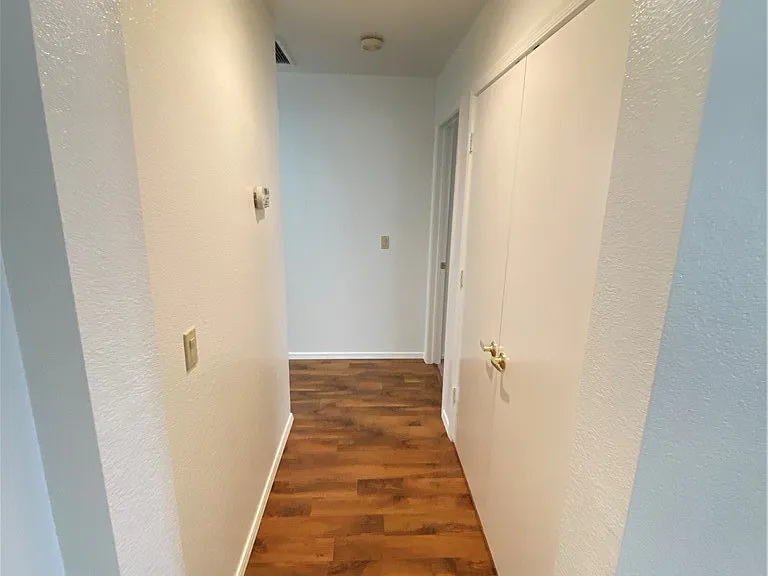 9012 Starmount Dr — Photo 10