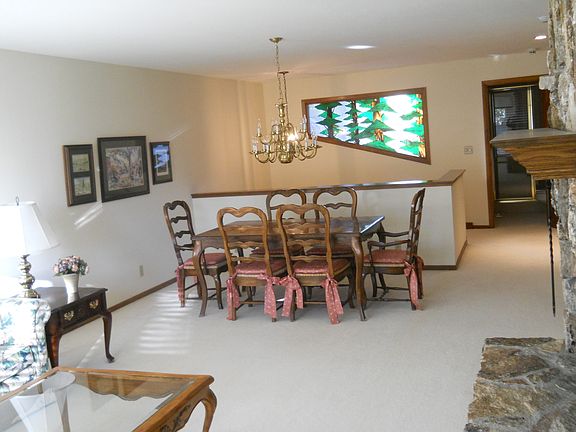 5th image of 171 Village Blvd Unit 10