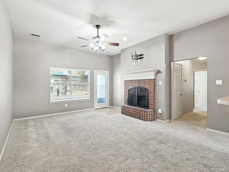 6012 Parkplace Dr — Photo 8