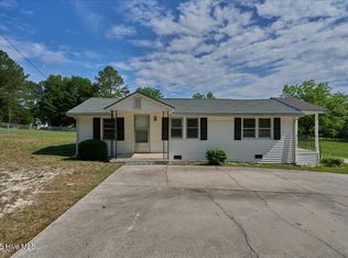 110 Texanna Ln, Raeford, NC 28376