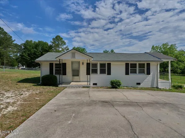 110 Texanna Lane, Raeford, NC 28376