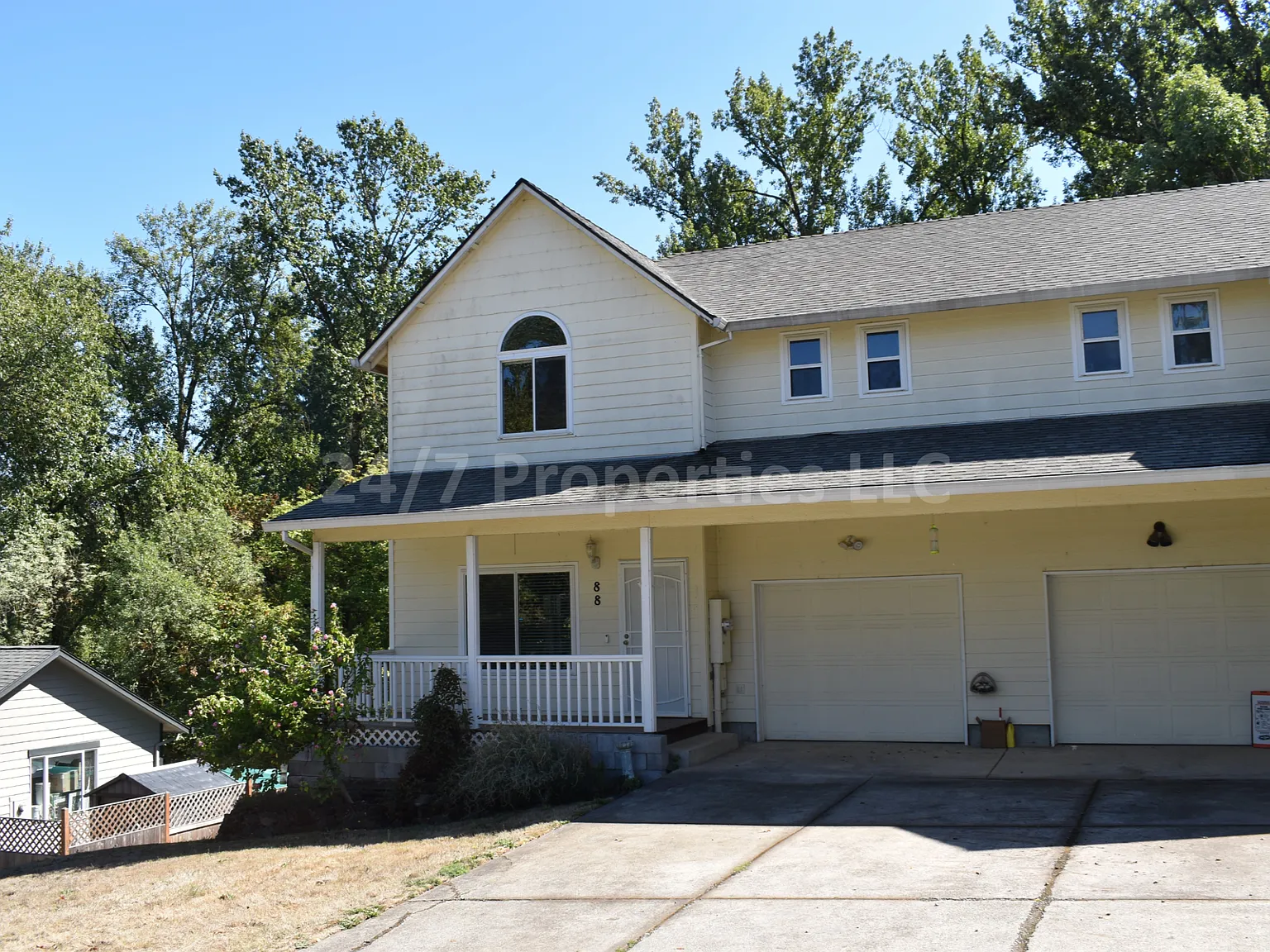 Beautiful 3 BD | 2.5 BA Duplex in Wine Country - Dayton — Photo 1
