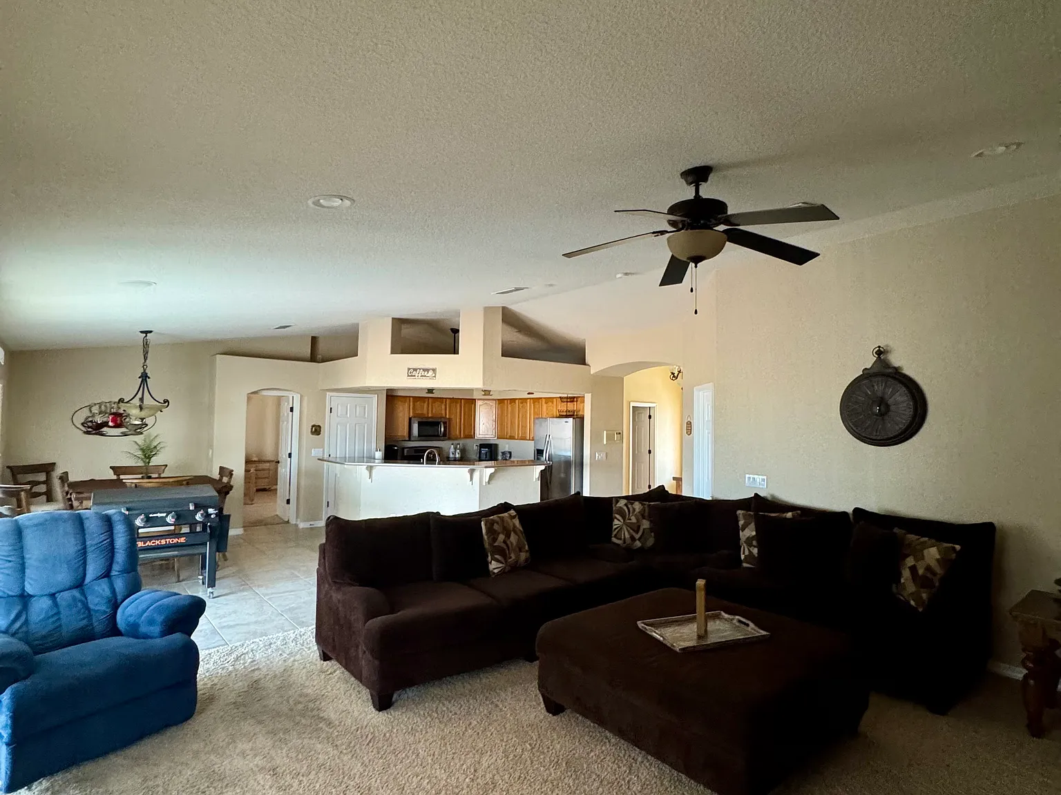 3 bed, 1892 sqft, $2,200 — Photo 4