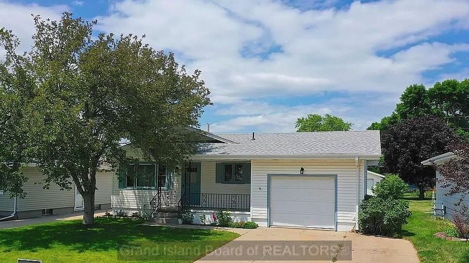 1st image of 3012 W 15th St