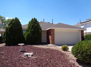 15 Apache Plume Rd, Los Lunas, NM 87031