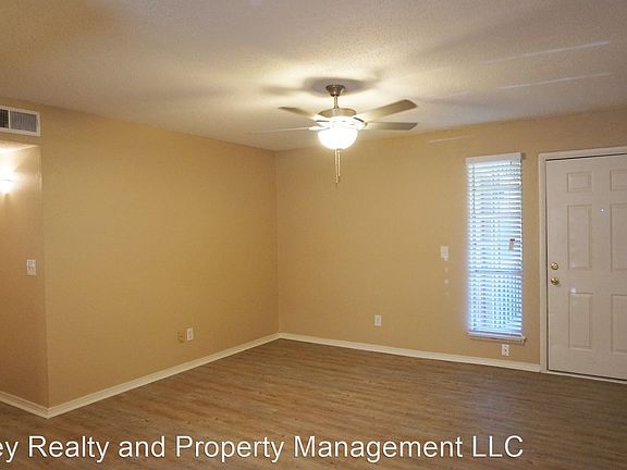 5th image of 700 NW 17th St #3918957