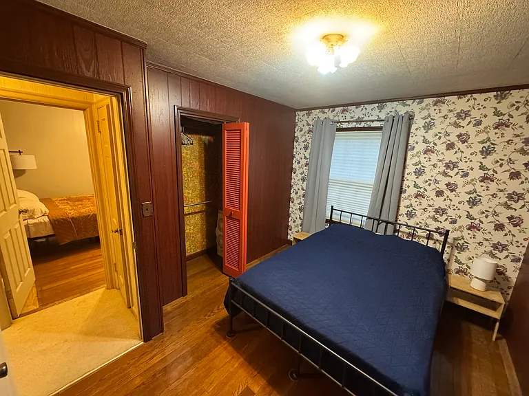 383 Hollywood Ave — Photo 10