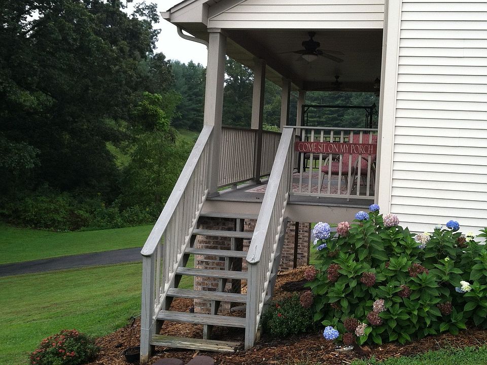 2nd image of 288 Red Bud Ln