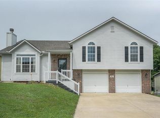 1811 S 105th St, Edwardsville, KS 66111