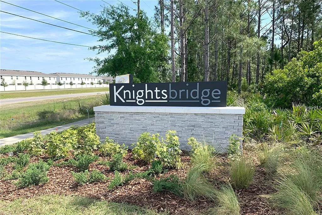 3 bed, 2.0 bath, 1555 sqft, $2,400 — Photo 3
