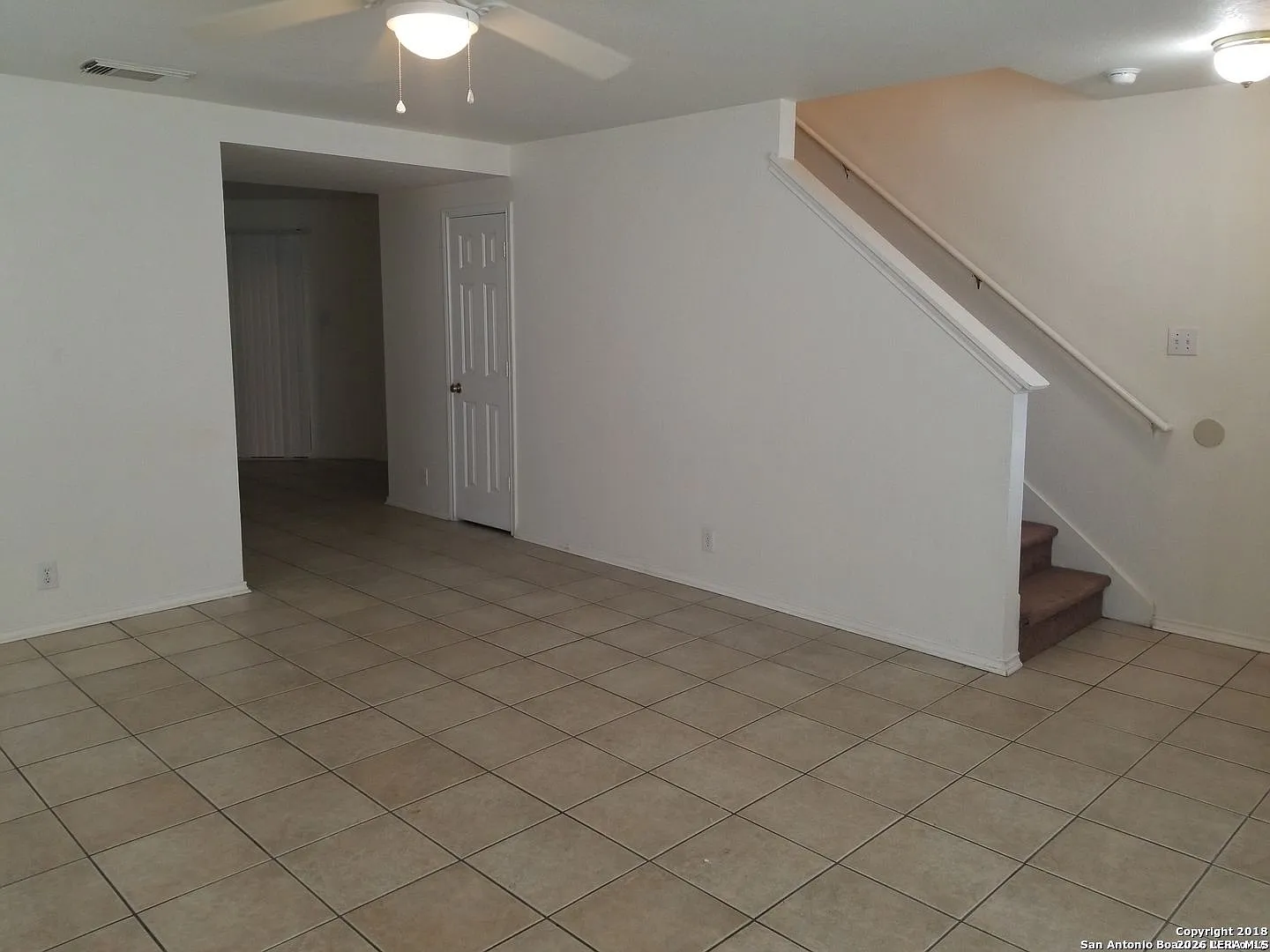 3 Bedroom Home in Gated Community Medical Center — Photo 2