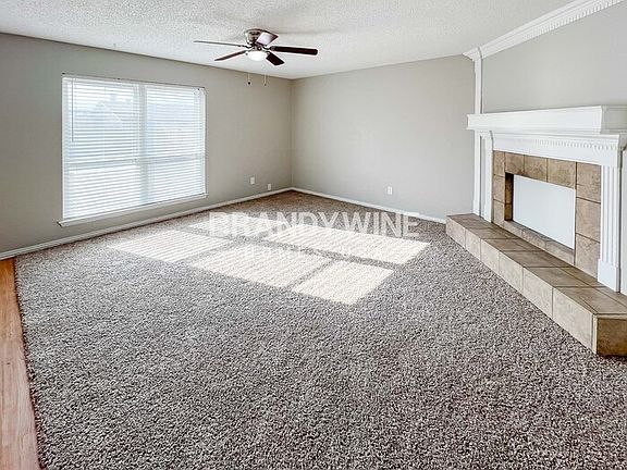 3rd image of 553 Edwards Dr