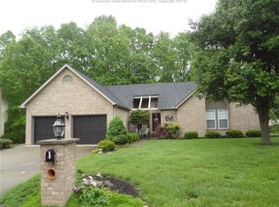 346 Northridge Dr, Hurricane, WV 25526