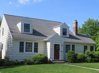 120 Glenwood St, Lowell, MA 01852