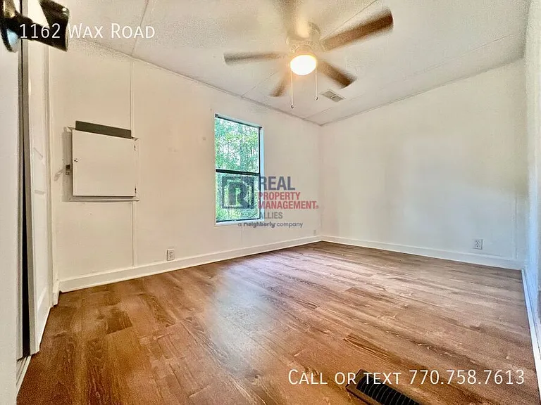 1162 Wax Rd SE — Photo 12