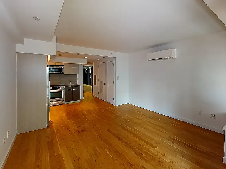 500 Sterling Pl #7H — Photo 2