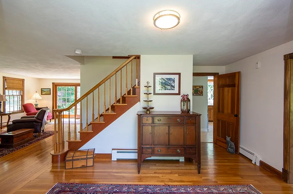 4 bed, 2902 sqft, $1,250 — Photo 2