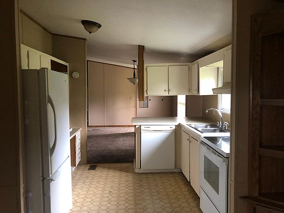 2nd image of 120 Hufnagel Dr #A