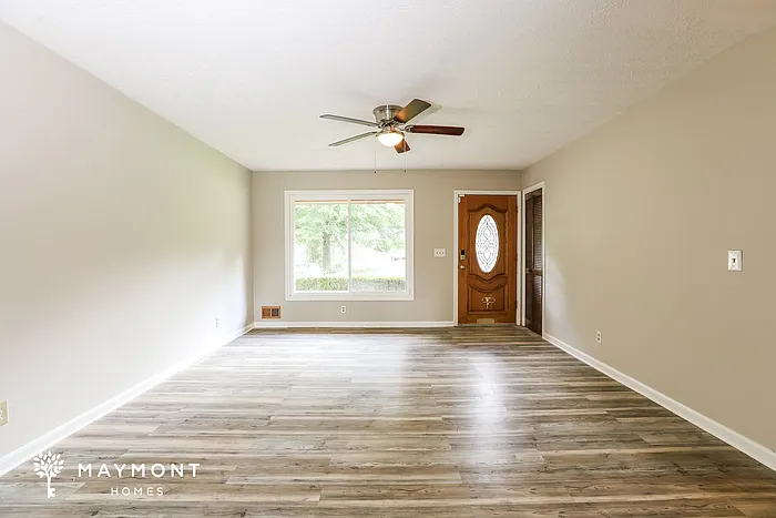 4 bed, 1.5 bath, 1335 sqft, $1,749 — Photo 3
