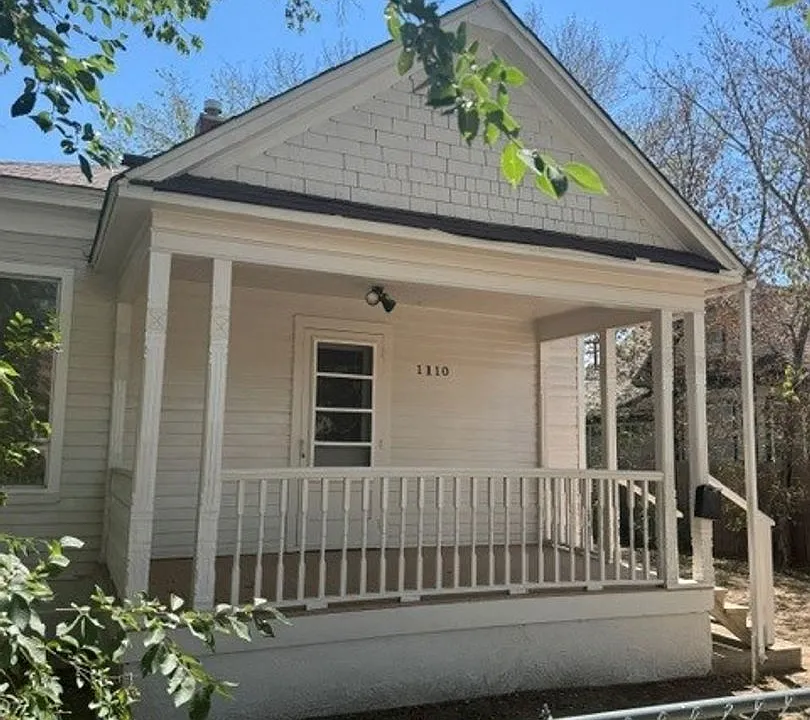 1110 8th St