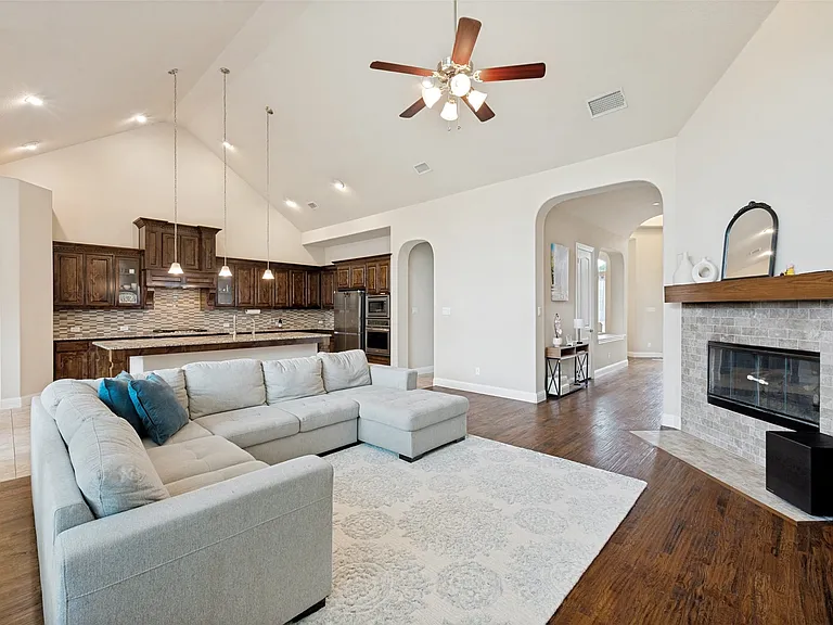 13340 Sellaronda Way — Photo 5