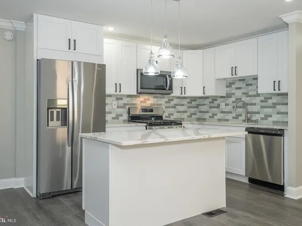 7412 Dicks Ave, Philadelphia, PA 19153