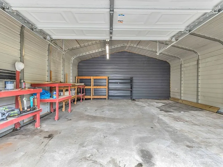 519 Snyder Ave — Photo 16