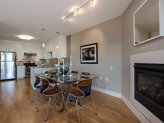 4th image of 638 19th St Unit 5