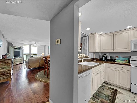 2nd image of 10600 S Ocean Dr APT 1004