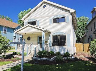 120 N West St, Naperville, IL 60540