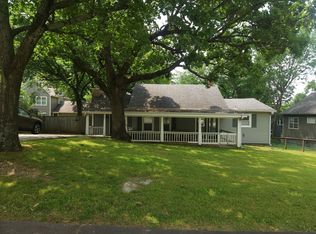493 E Fritz Ct, Fayetteville, AR 72701
