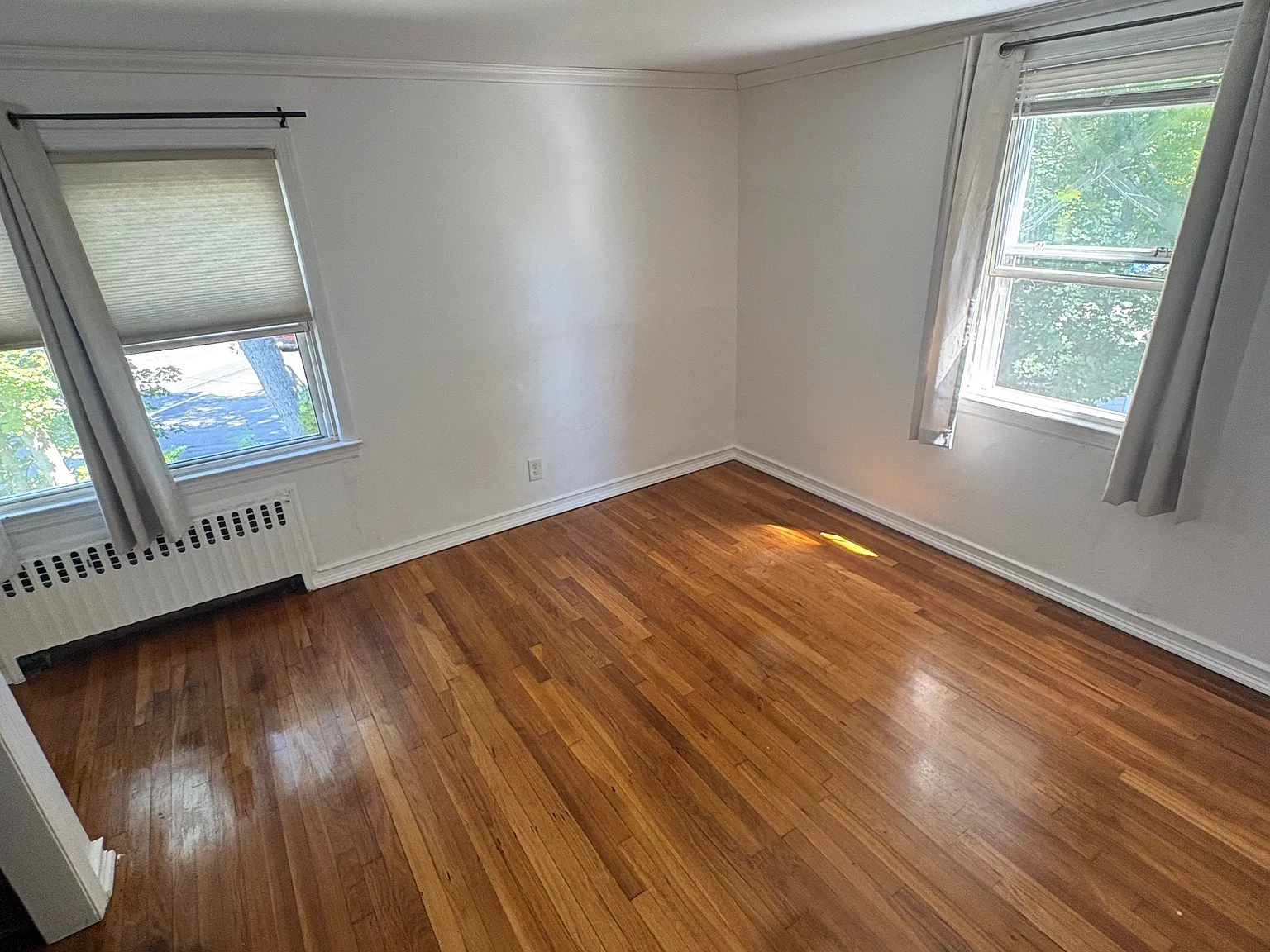 2 bed, 900 sqft, $2,600 — Photo 3