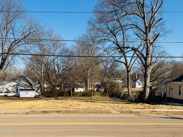 611 S College St, Trenton, TN 38382