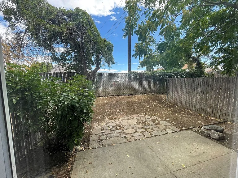 Emerson — Photo 21