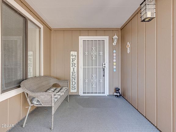 5th image of 49 Crooked Pine Rd