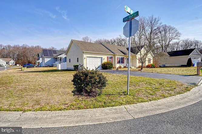110 Fox Dale Rd — Photo 3