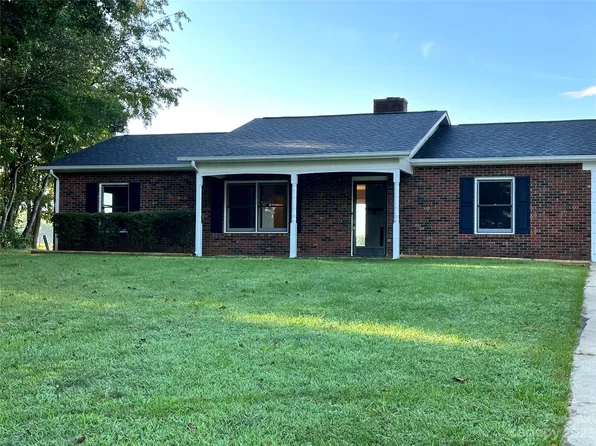 3324 Primrose Ct #36, Hudson, NC 28638