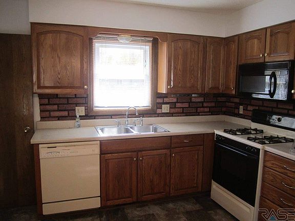 4th image of 6505 W Essex Dr