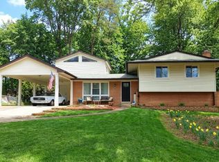11106 Del Rio Dr, Fairfax, VA 22030
