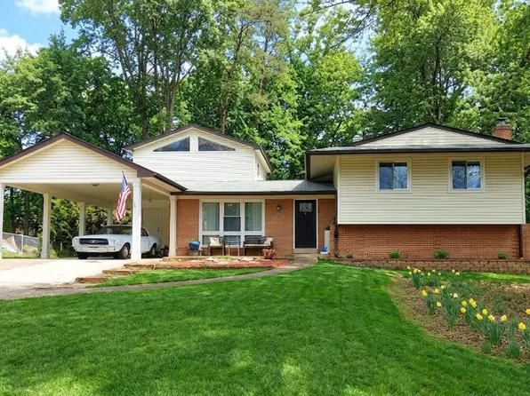 11106 Del Rio Dr, Fairfax, VA 22030