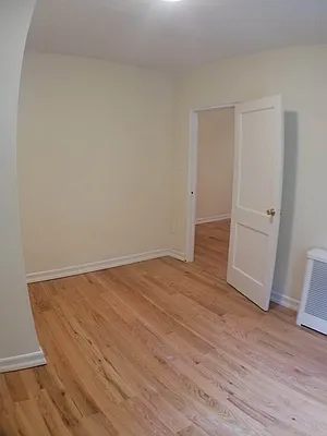 Rented by Roberto Guilbet, LREB | media 33