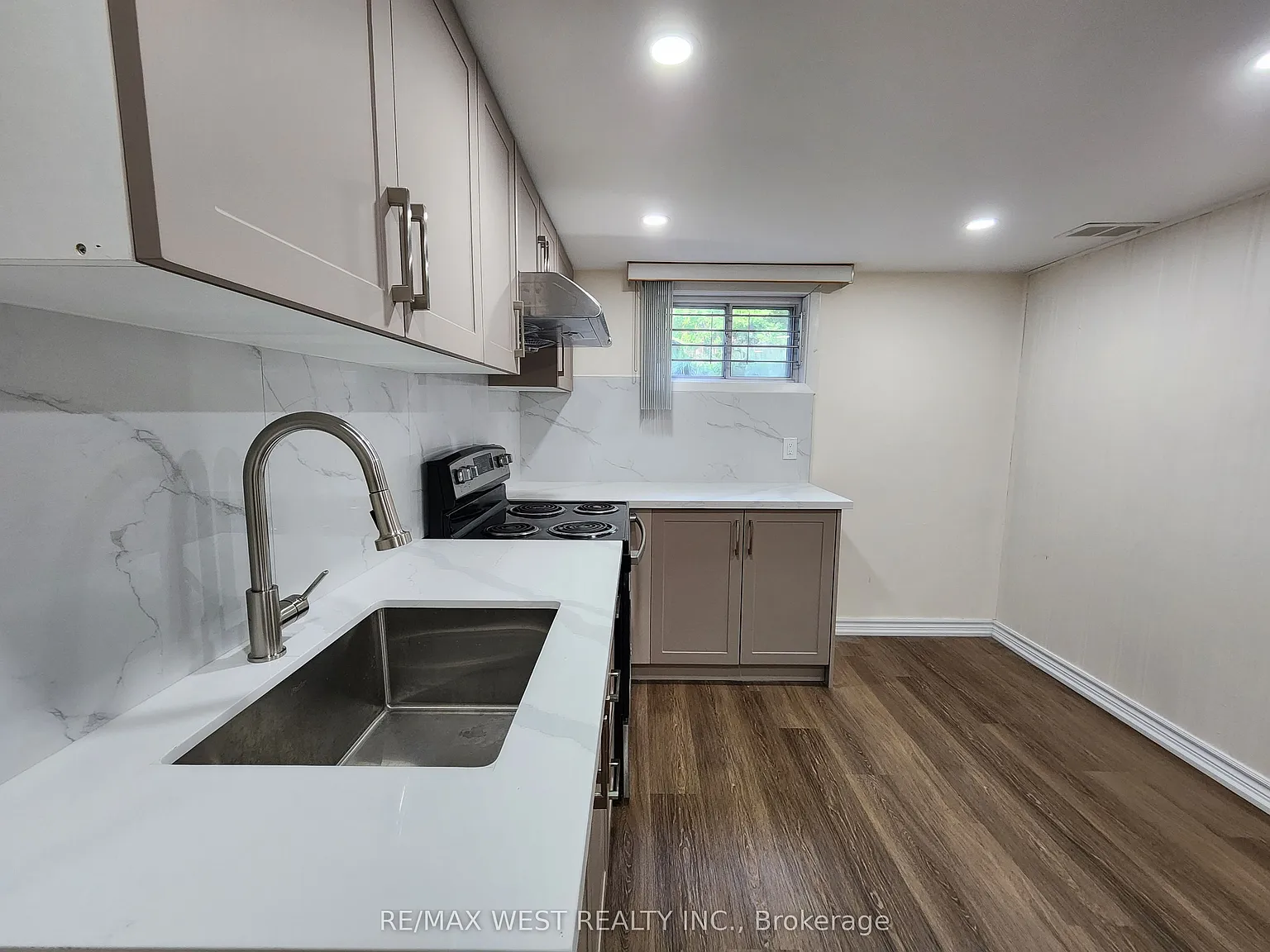 2 bed, $2,000 — Photo 3