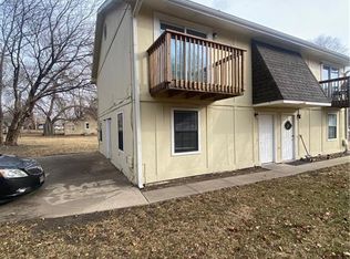 328 Kickapoo St, Leavenworth, KS 66048