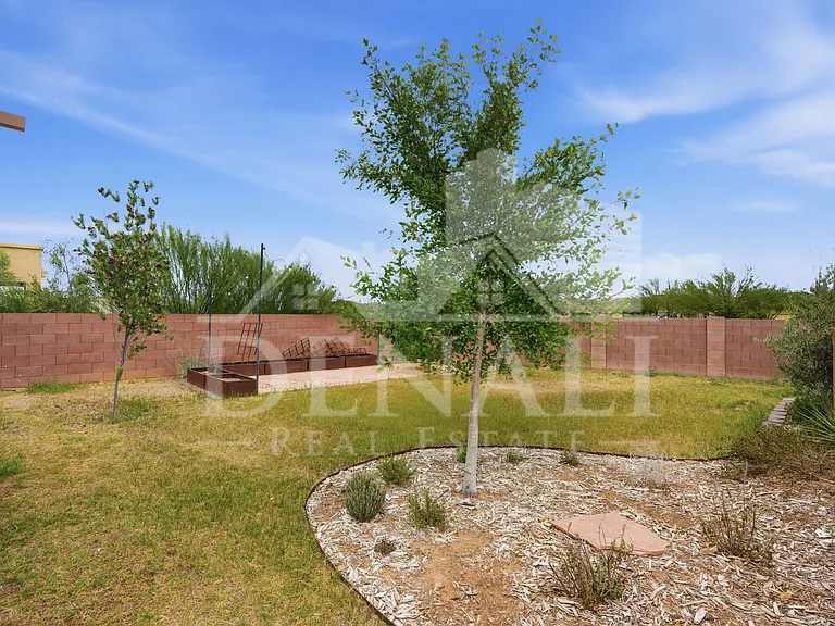 584 N Highlands Grove Ln — Photo 26