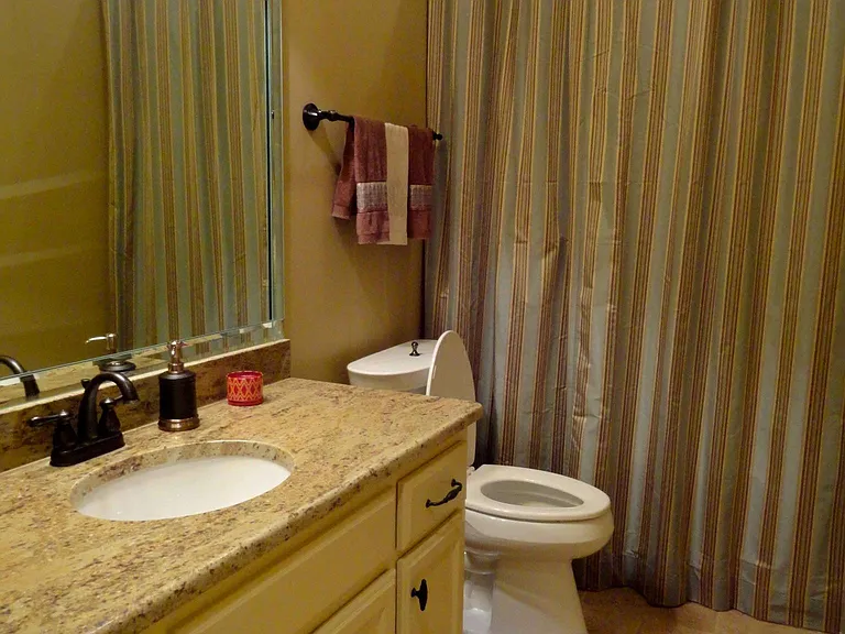 Second bathroom.