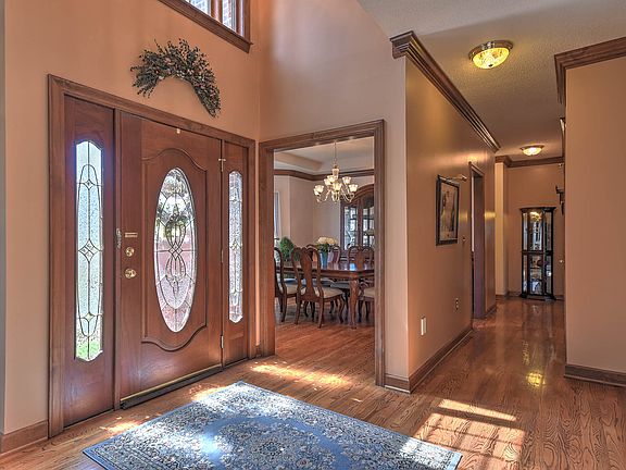 3rd image of 115 Keeland Dr
