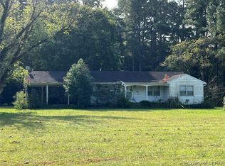 2596 Regent Rd, Topping, VA 23169