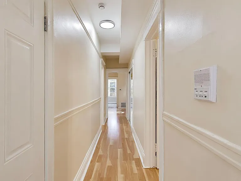 3149 W Lyndale St #2 — Photo 4