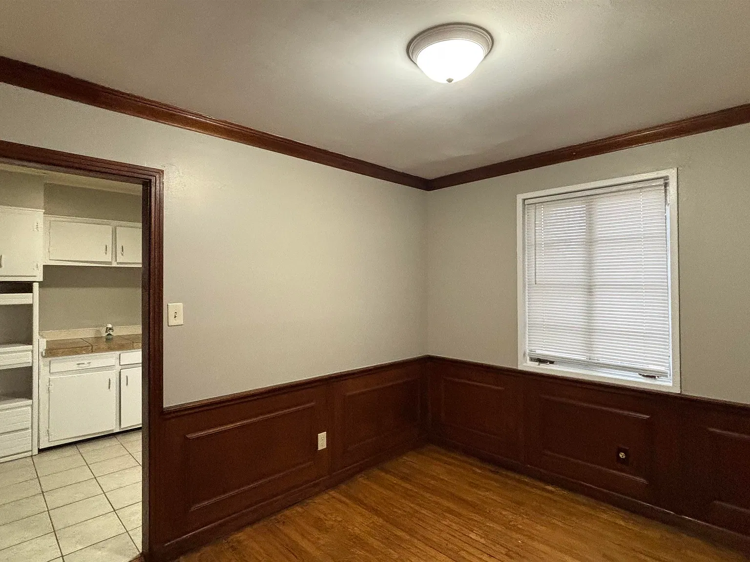 3 bed, 2.0 bath, 1096 sqft, $1,195 — Photo 4
