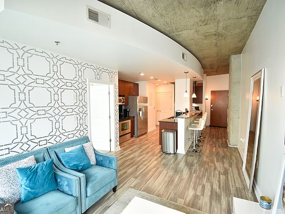 4th image of 250 Pharr Rd #1103